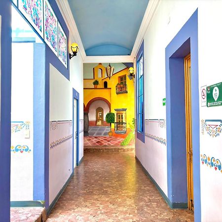 Hotel La Alhondiga ปวยบลา ภายนอก รูปภาพ