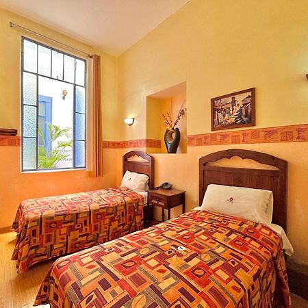 Hotel La Alhondiga ปวยบลา ภายนอก รูปภาพ