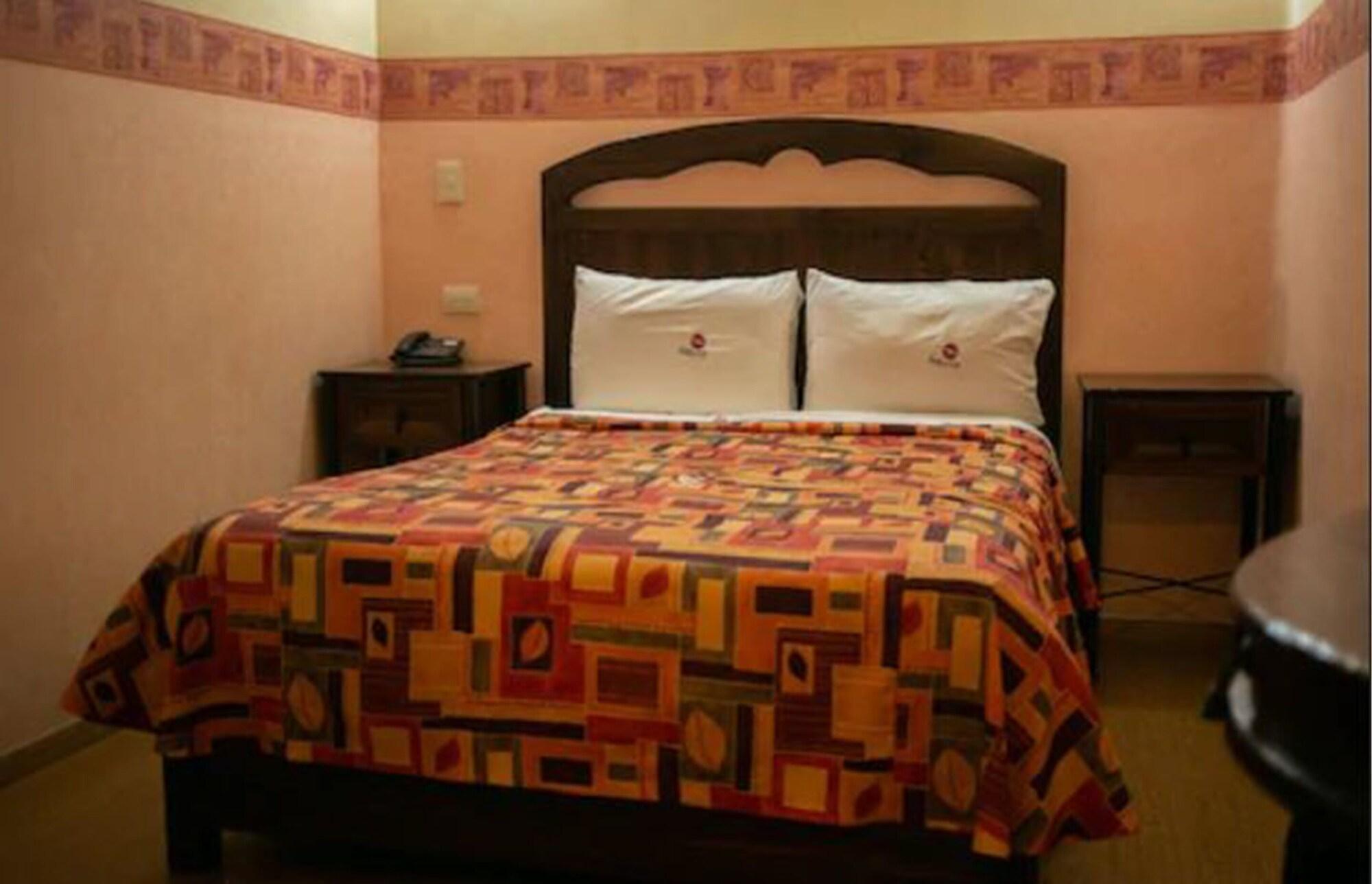 Hotel La Alhondiga ปวยบลา ภายนอก รูปภาพ