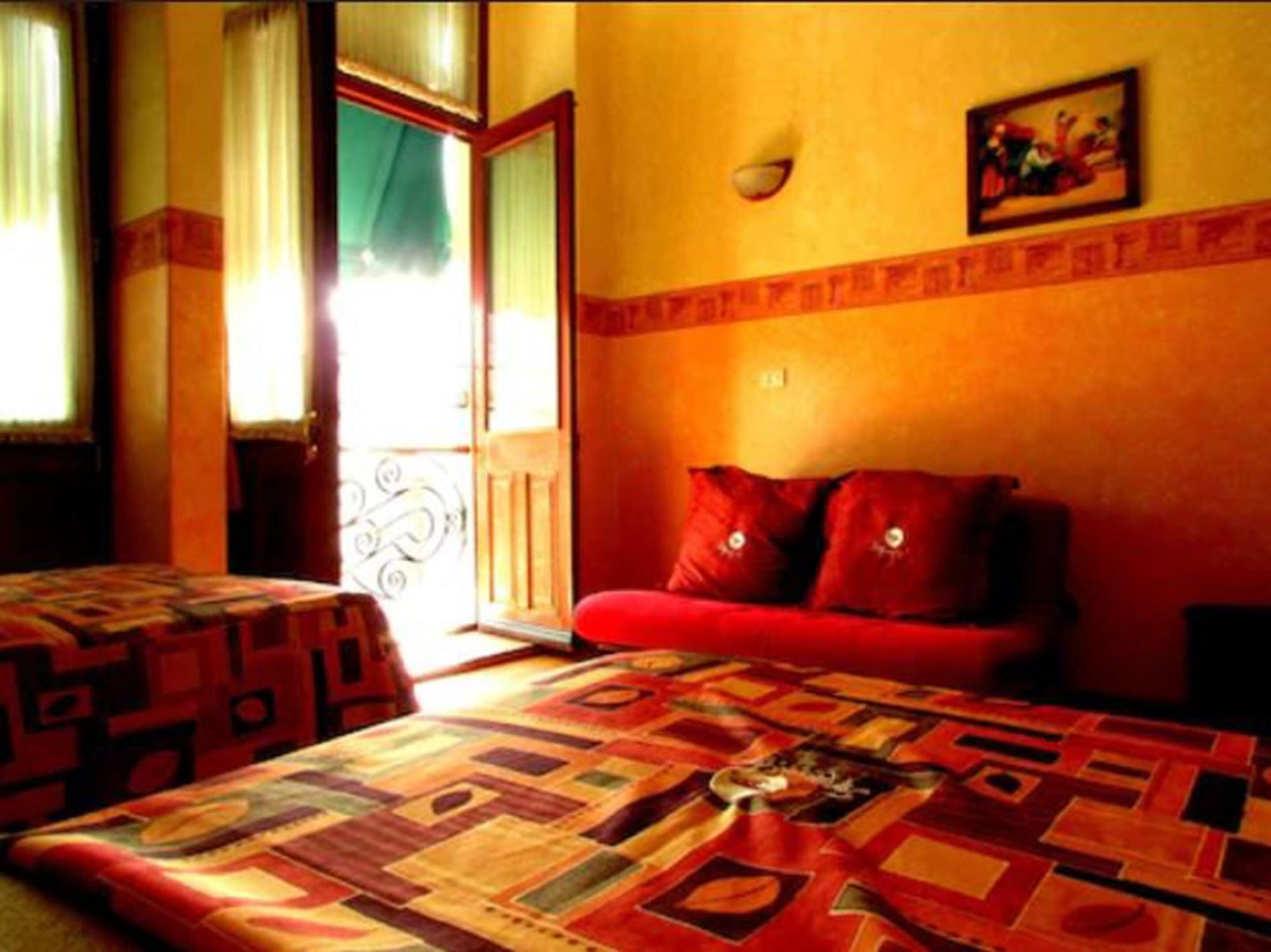 Hotel La Alhondiga ปวยบลา ภายนอก รูปภาพ