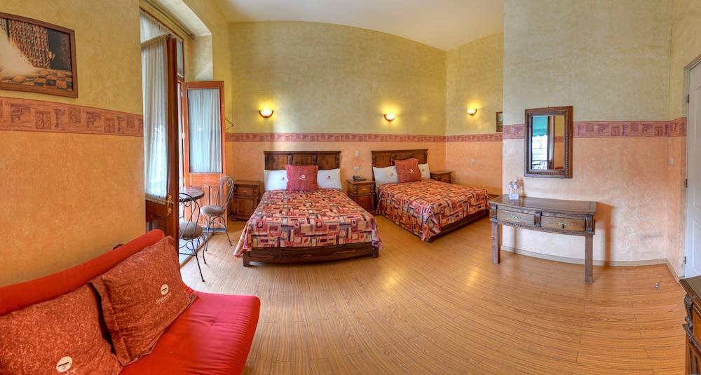 Hotel La Alhondiga ปวยบลา ภายนอก รูปภาพ
