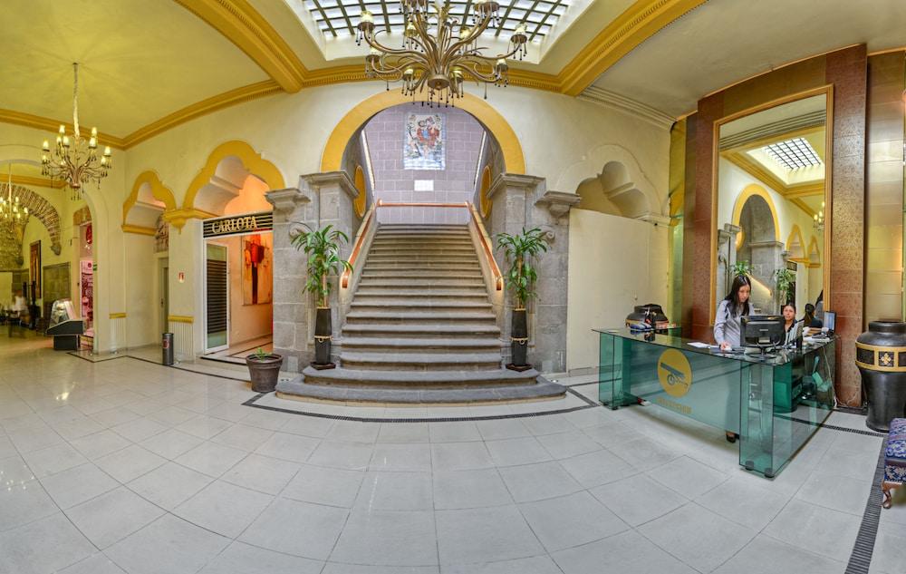 Hotel La Alhondiga ปวยบลา ภายนอก รูปภาพ