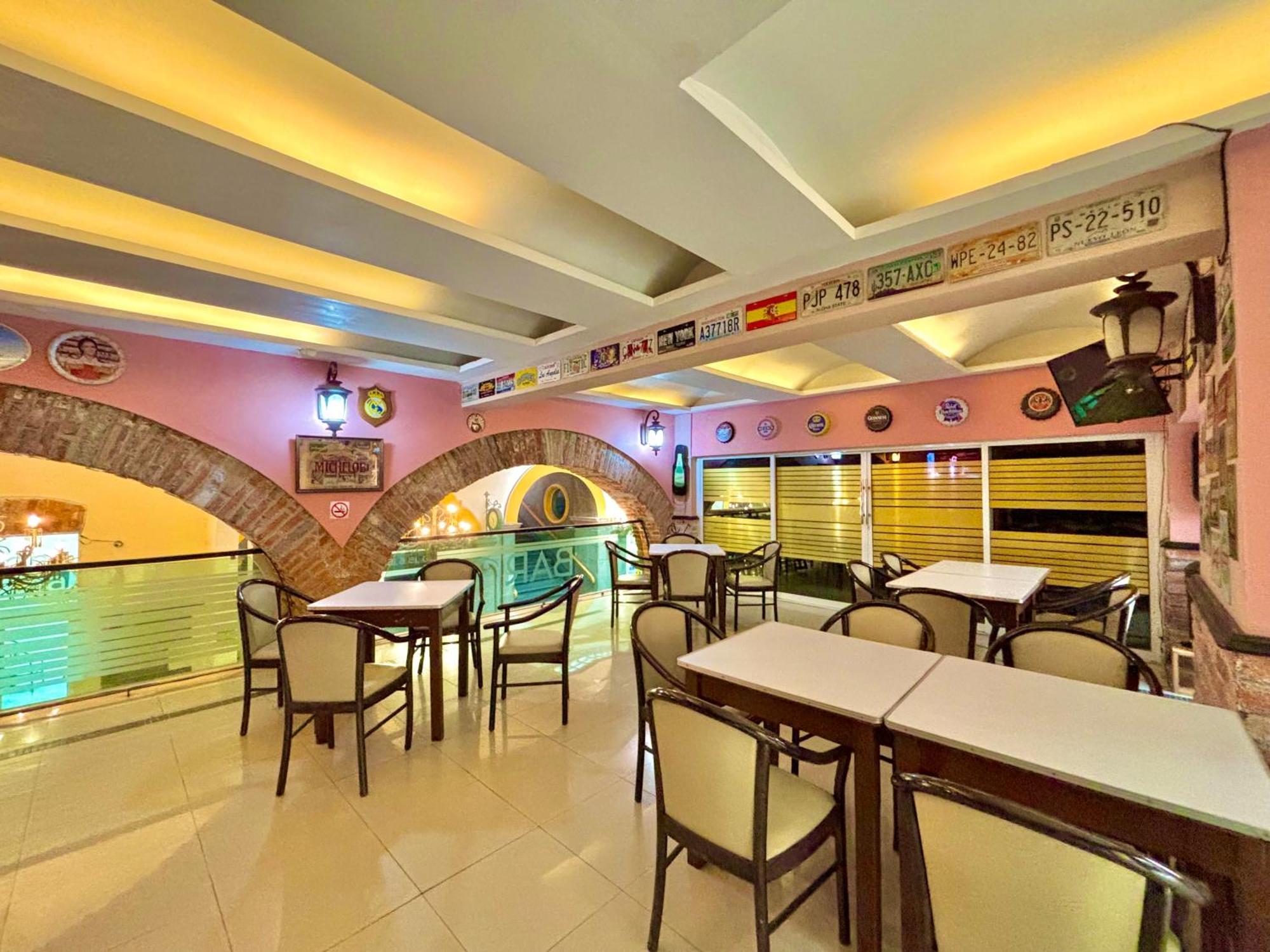 Hotel La Alhondiga ปวยบลา ภายนอก รูปภาพ
