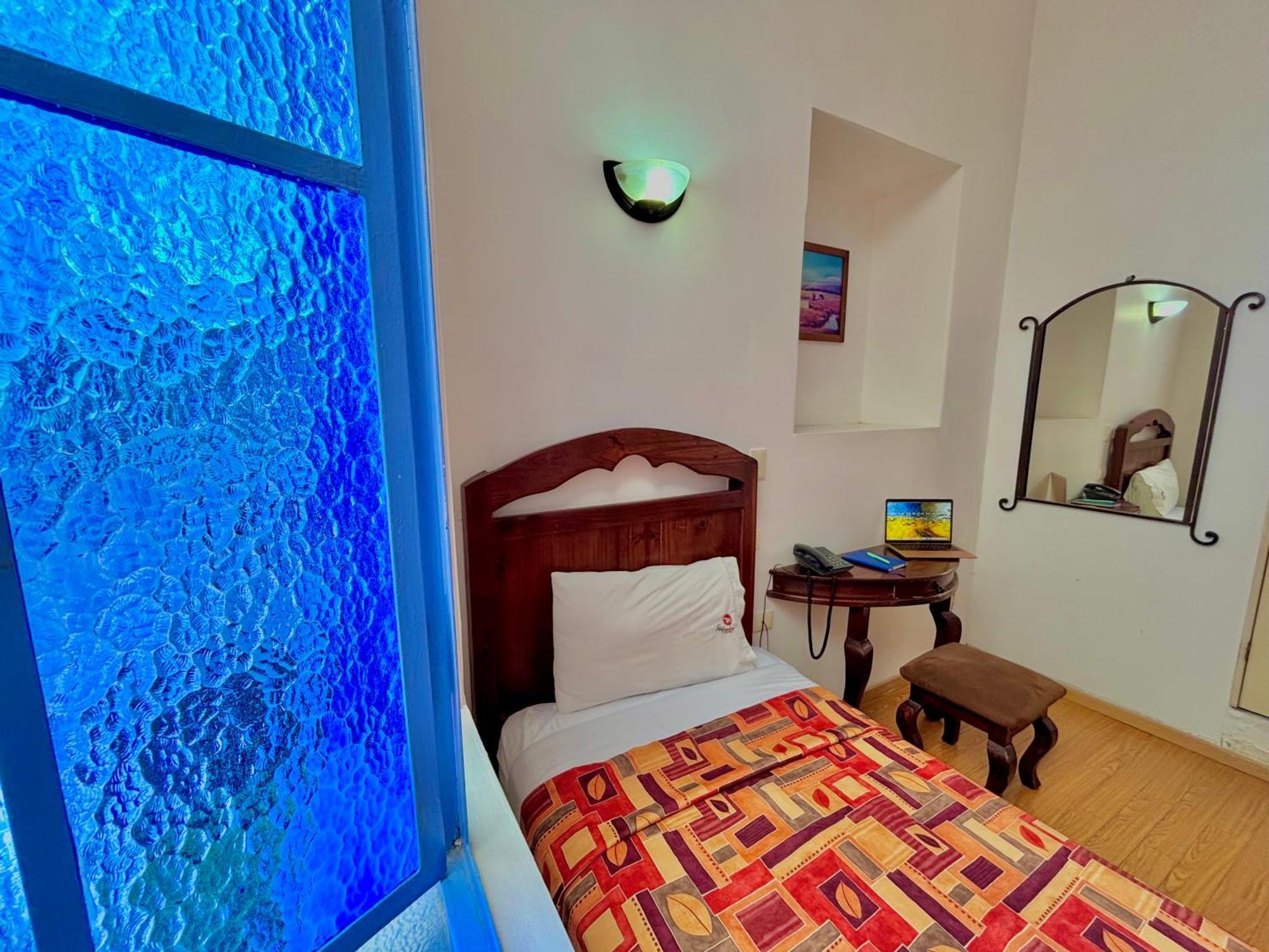 Hotel La Alhondiga ปวยบลา ภายนอก รูปภาพ