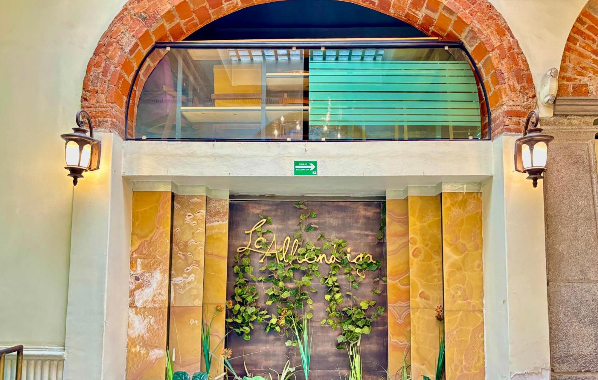 Hotel La Alhondiga ปวยบลา ภายนอก รูปภาพ