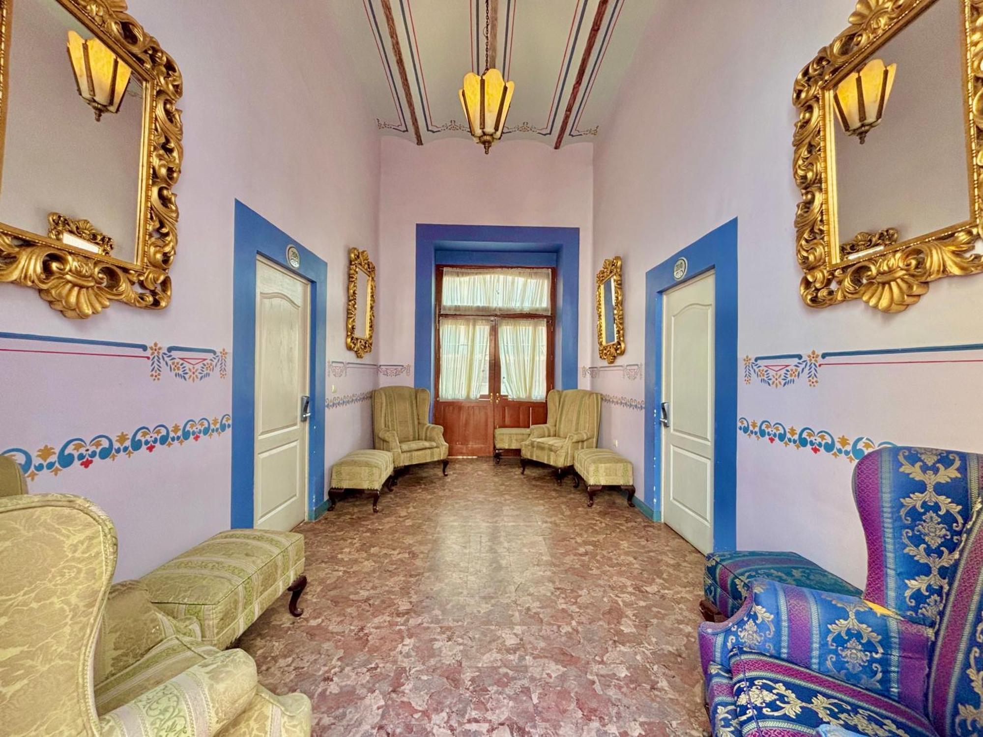 Hotel La Alhondiga ปวยบลา ภายนอก รูปภาพ