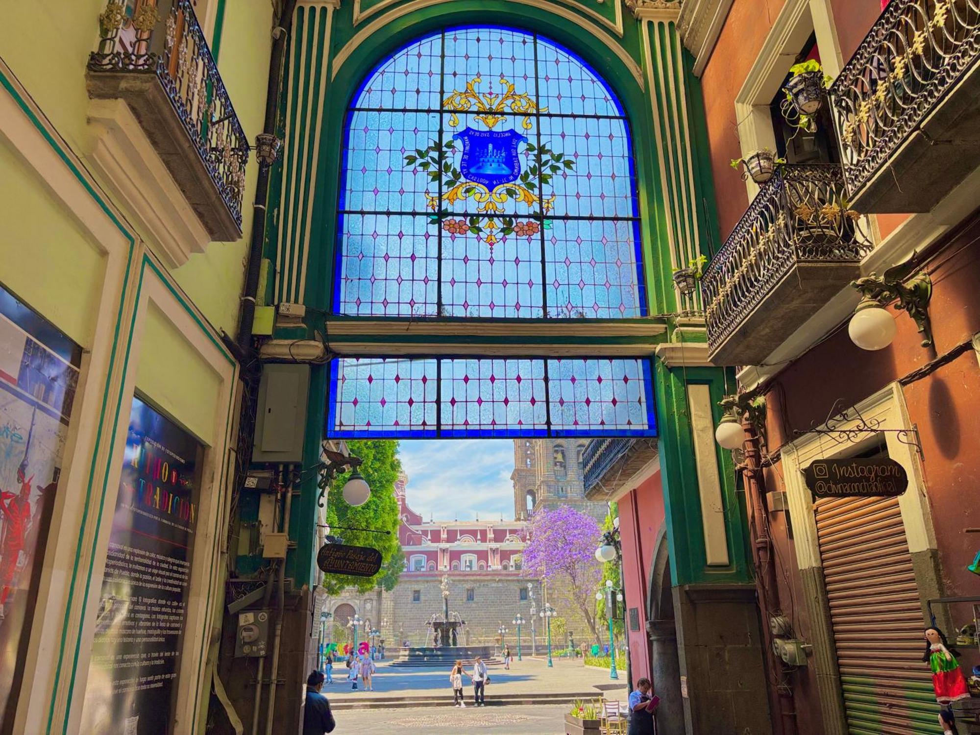 Hotel La Alhondiga ปวยบลา ภายนอก รูปภาพ