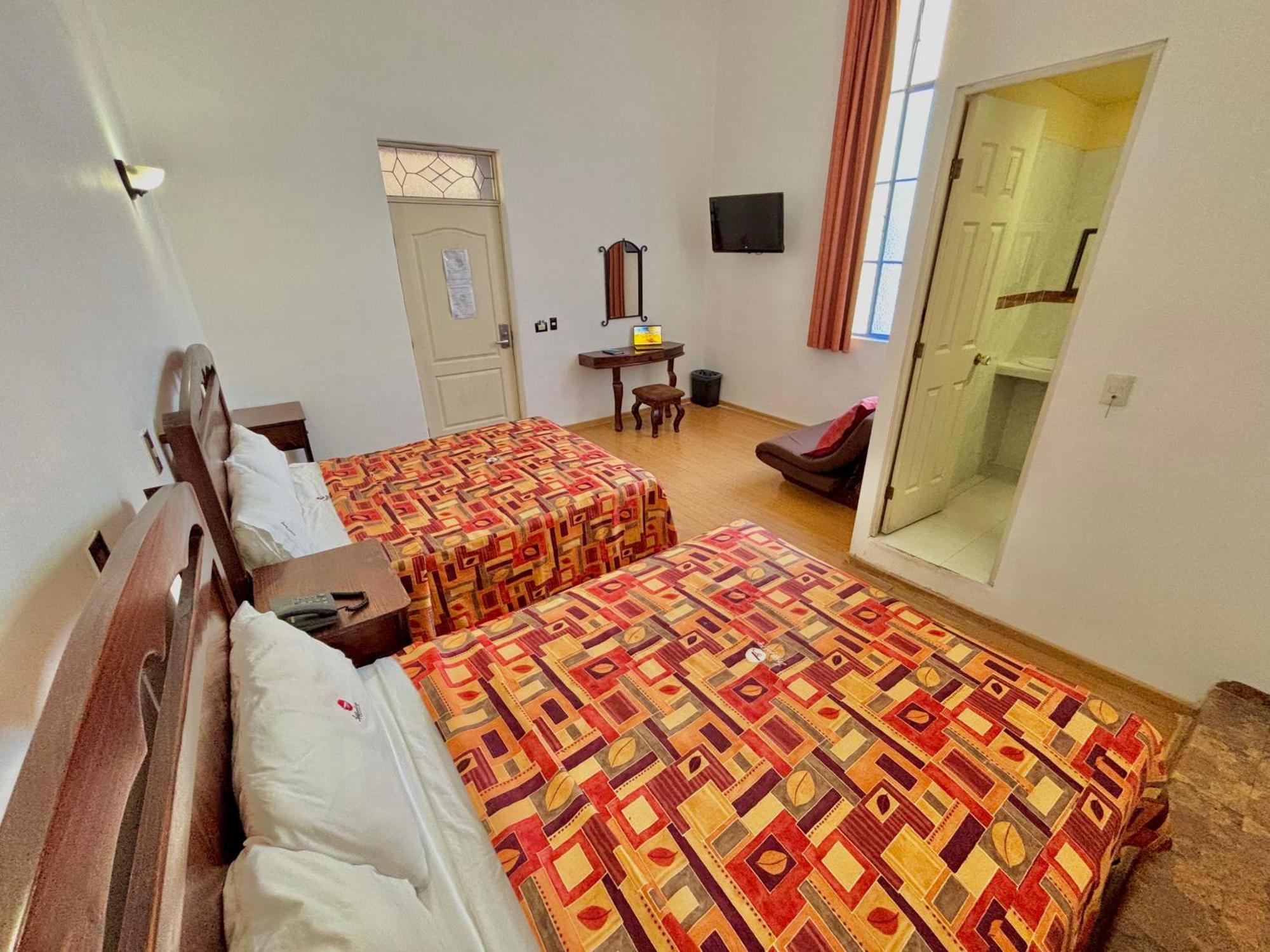 Hotel La Alhondiga ปวยบลา ภายนอก รูปภาพ