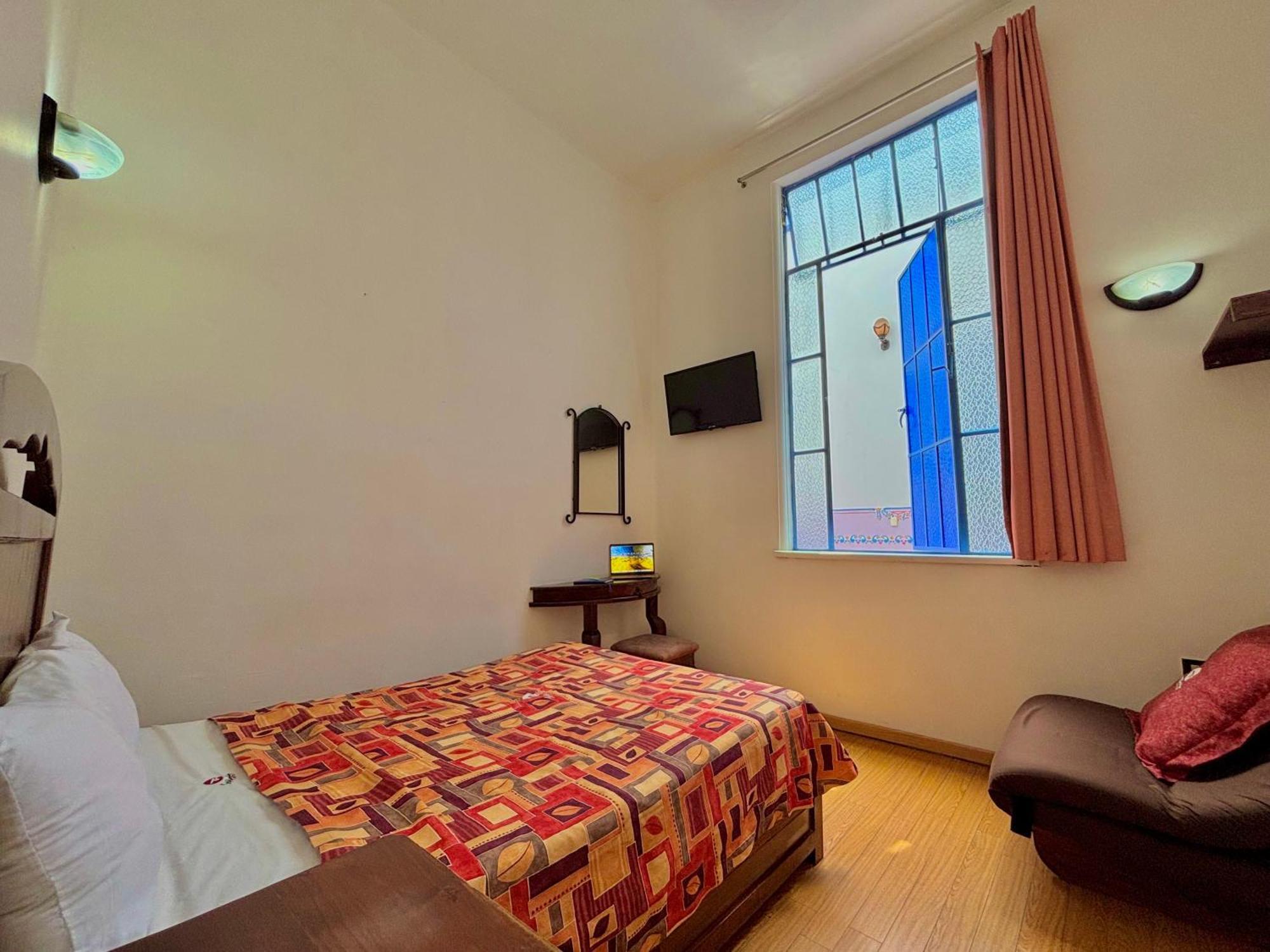 Hotel La Alhondiga ปวยบลา ภายนอก รูปภาพ