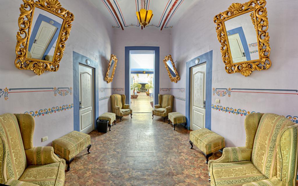 Hotel La Alhondiga ปวยบลา ภายนอก รูปภาพ