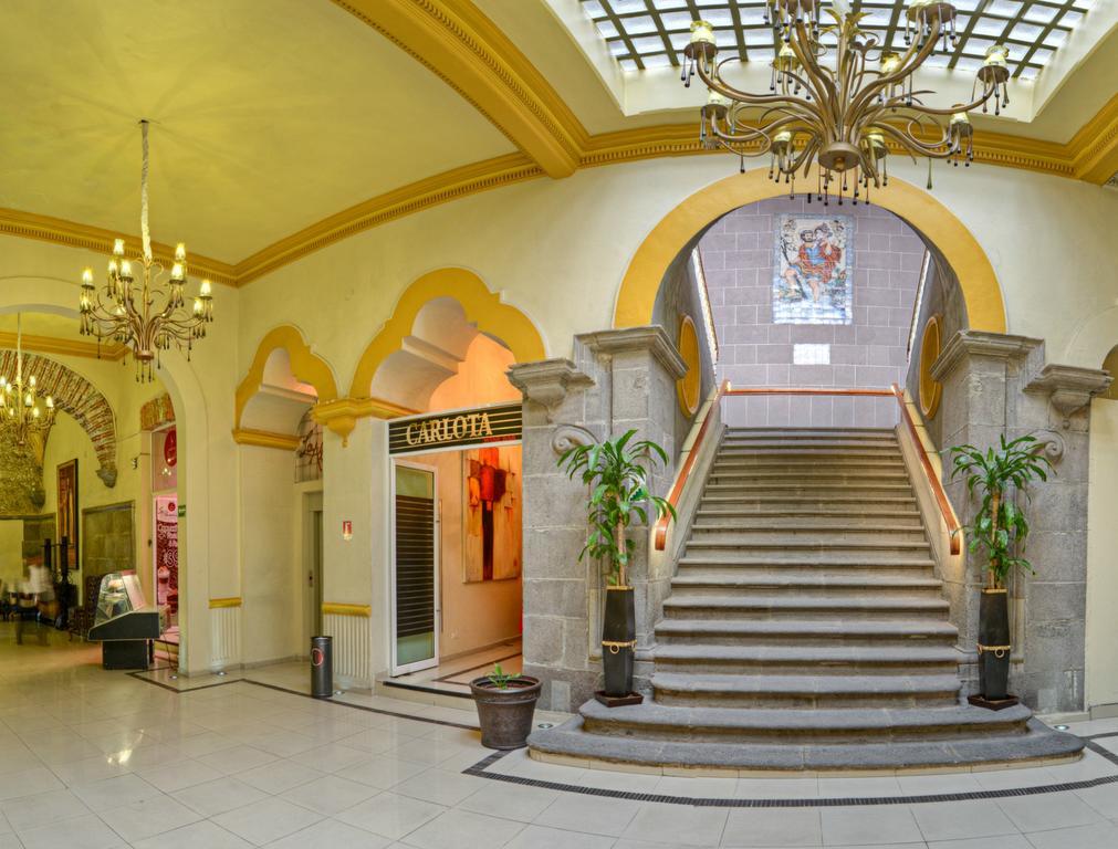 Hotel La Alhondiga ปวยบลา ภายนอก รูปภาพ