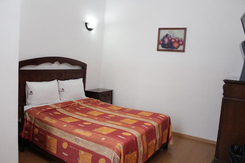 Hotel La Alhondiga ปวยบลา ภายนอก รูปภาพ